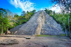 Private tour to Chichen Itza, cenote Ik Kil, Coba & Tulum in one day